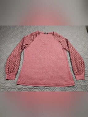 The Automet long-sleeve top features intricate lace raglan sleeves Size L